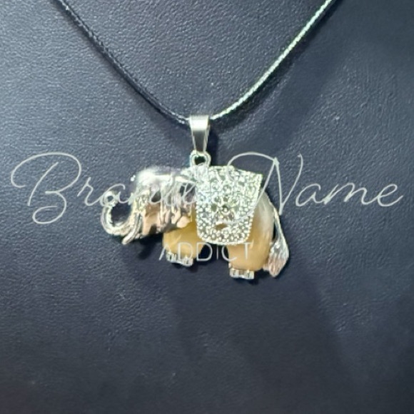 Jewelry - Yellow Aventurine Silver Toned Elephant Necklace